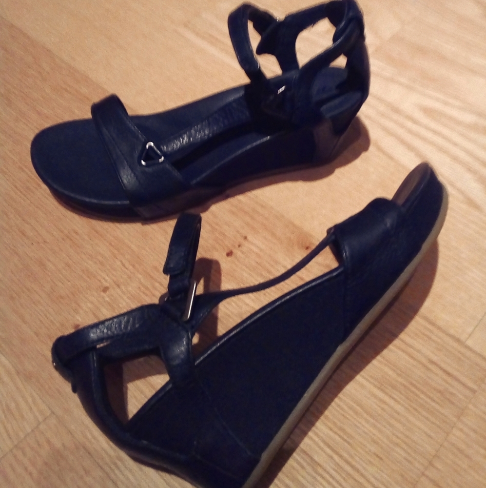 Teva Arabelle Black Wedge Sandals
